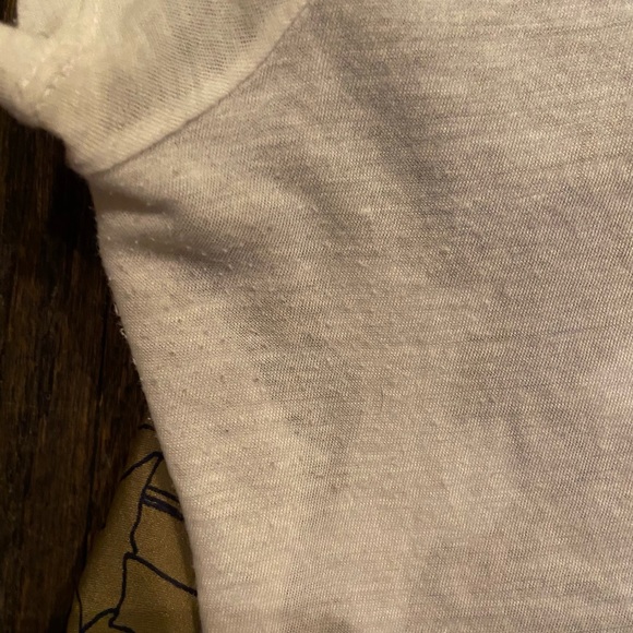 Banana Republic silk and cotton jersey top with funky cream and olive fl… - Picture 4 of 9